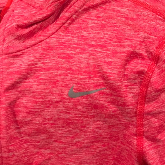 Nike Dri Fit - Picture 3 of 3